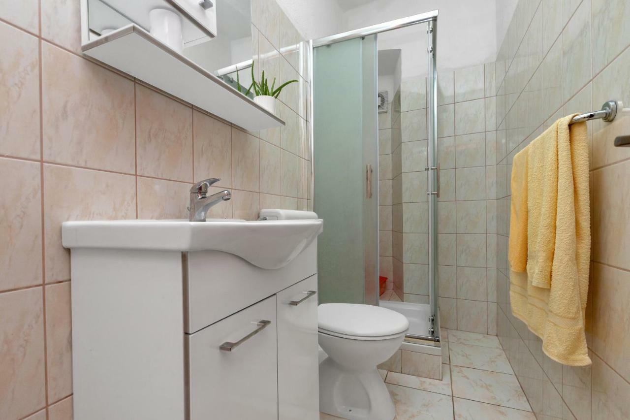 Dado A6 Apartments Igrane Exterior photo